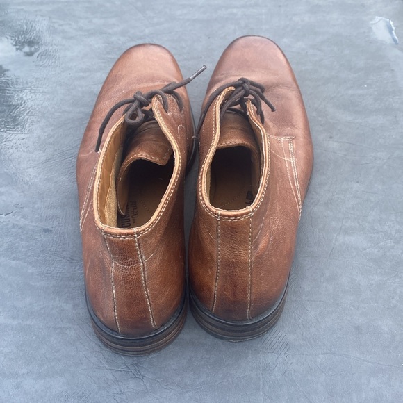 Clark’s Chukka Boots - Picture 3 of 9